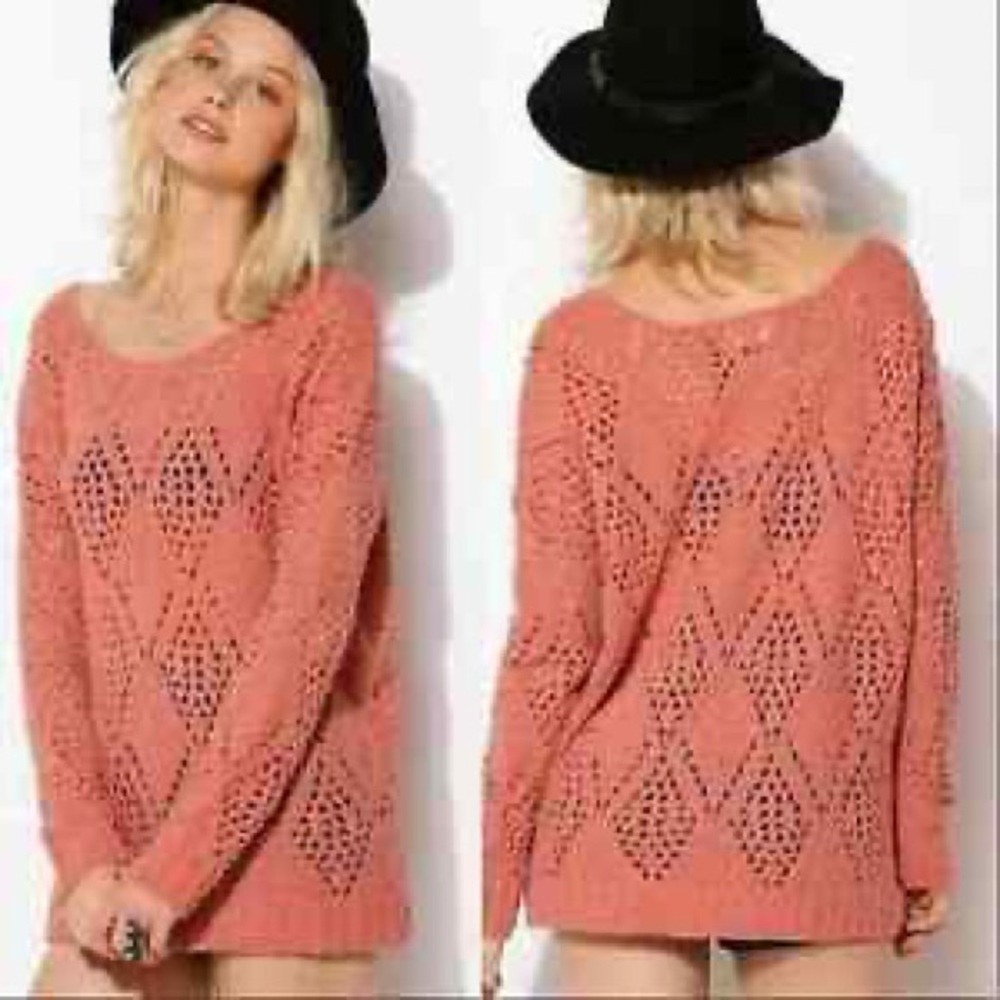 Urban Outfitters Pins & Needles Peach Diamond Knit Crewneck Sweater size Medium
